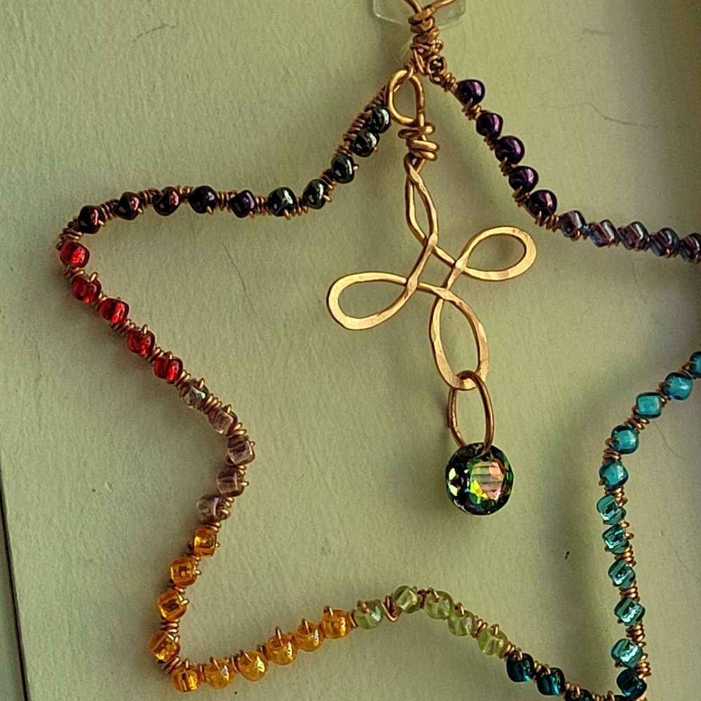 Copper Wire Star,Glass Beads w/Copper Celtic Cross w/Swarovski Center Suncatcher